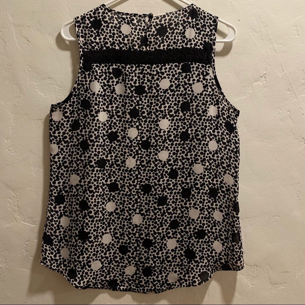 Cabi Dots & Lace Sleeveless Top Size Medium - Picture 5 of 13